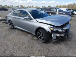 1HGCV1F33JA122807 2018 HONDA ACCORD