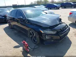 1HGCV1F33JA130387 2018 HONDA ACCORD