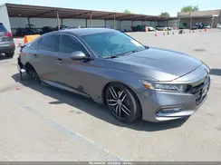 1HGCV1F33JA132494 2018 HONDA ACCORD