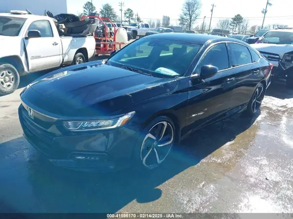 1HGCV1F33JA133273 2018 HONDA ACCORD - Image 2