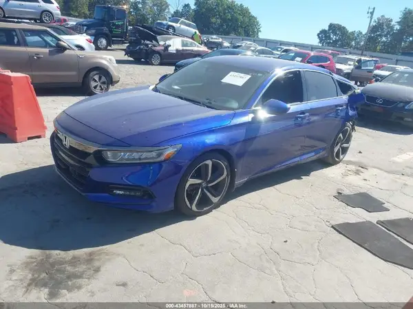 1HGCV1F33JA151577 2018 HONDA ACCORD - Image 2