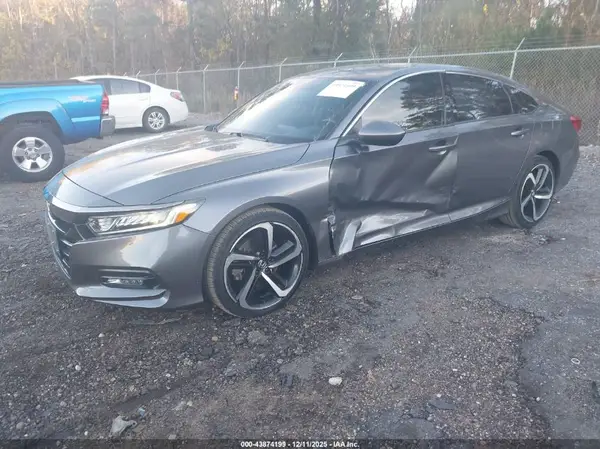 1HGCV1F33JA156083 2018 HONDA ACCORD - Image 2
