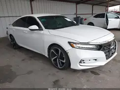 1HGCV1F33JA163969 2018 HONDA ACCORD