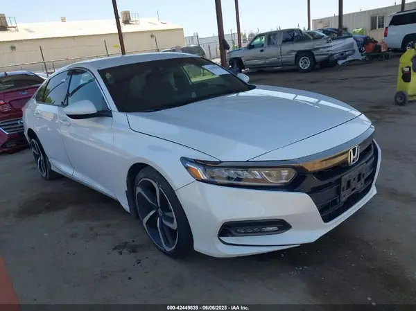 1HGCV1F33JA164457 2018 HONDA ACCORD - Image 1