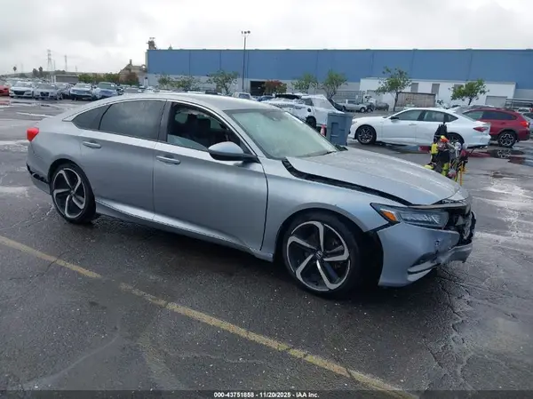 1HGCV1F33JA166161 2018 HONDA ACCORD - Image 1
