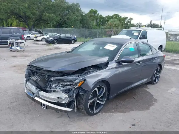 1HGCV1F33JA167360 2018 HONDA ACCORD - Image 2