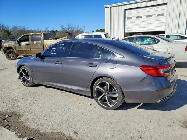 1HGCV1F33JA167388 2018 HONDA ACCORD - Image 2