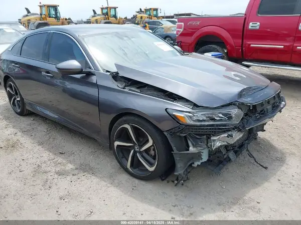 1HGCV1F33JA179413 2018 HONDA ACCORD - Image 1