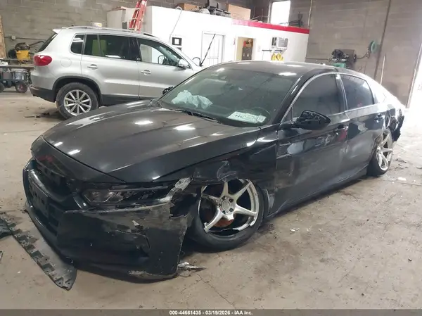 1HGCV1F33JA184112 2018 HONDA ACCORD - Image 2
