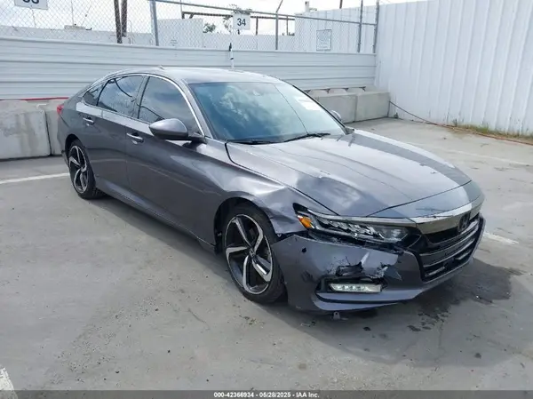 1HGCV1F33JA185048 2018 HONDA ACCORD - Image 1