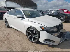 1HGCV1F33JA185678 2018 HONDA ACCORD