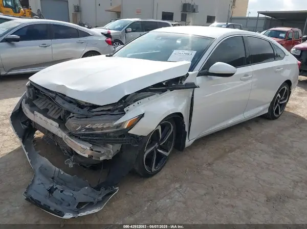 1HGCV1F33JA185678 2018 HONDA ACCORD - Image 2