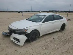 1HGCV1F33JA185728 2018 HONDA ACCORD