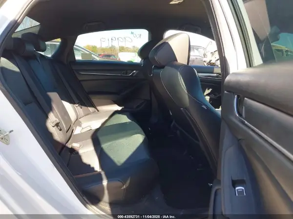 1HGCV1F33JA188354 2018 HONDA ACCORD - Image 8