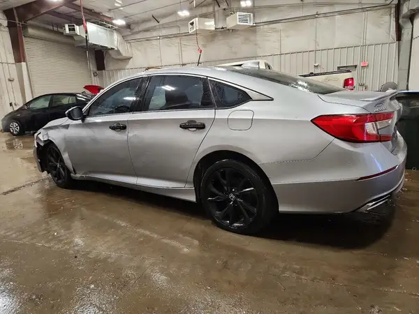 1HGCV1F33JA191027 2018 HONDA ACCORD - Image 2
