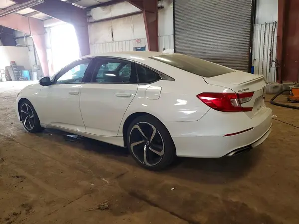 1HGCV1F33JA199676 2018 HONDA ACCORD - Image 2