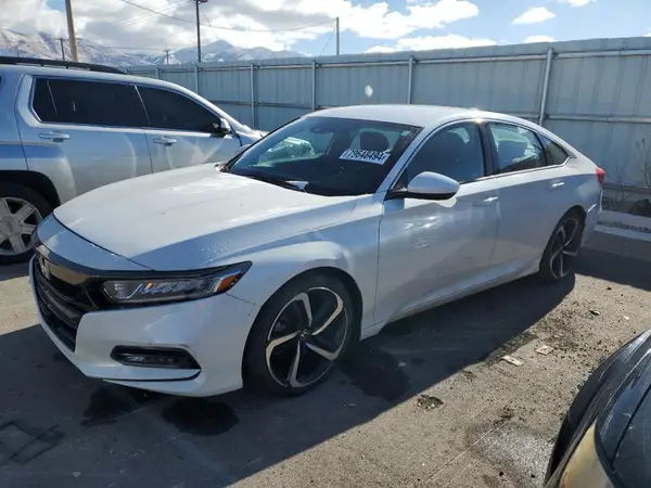 1HGCV1F33JA201197 2018 HONDA ACCORD - Image 1