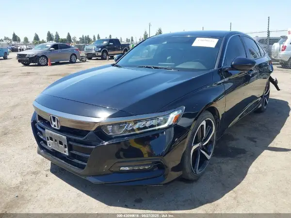 1HGCV1F33JA205170 2018 HONDA ACCORD - Image 2