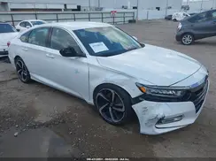 1HGCV1F33JA209526 2018 HONDA ACCORD