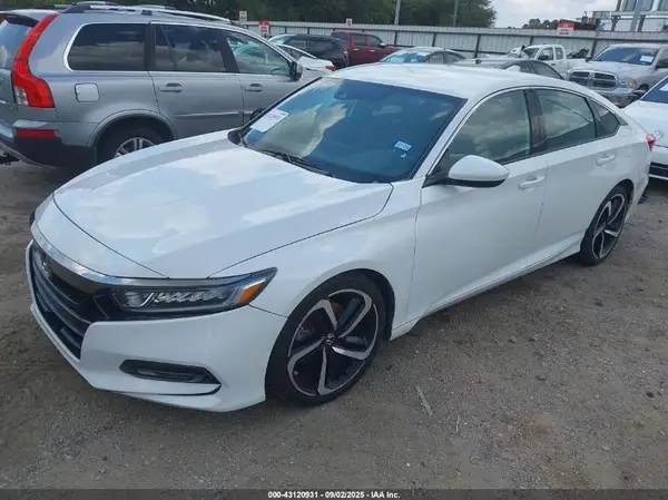 1HGCV1F33JA209526 2018 HONDA ACCORD - Image 2