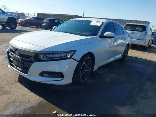 1HGCV1F33JA212782 2018 HONDA ACCORD - Image 2