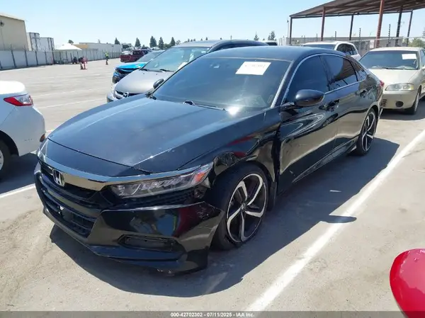 1HGCV1F33JA224270 2018 HONDA ACCORD - Image 2