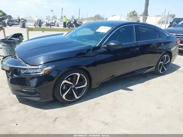1HGCV1F33JA227380 2018 HONDA ACCORD - Image 2