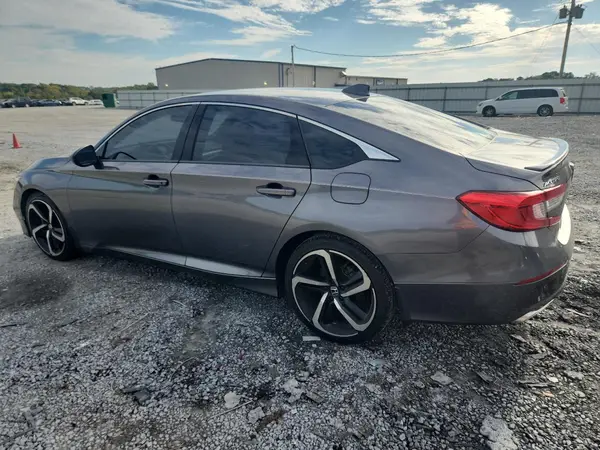 1HGCV1F33JA228920 2018 HONDA ACCORD - Image 2