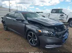 1HGCV1F33JA229551 2018 HONDA ACCORD