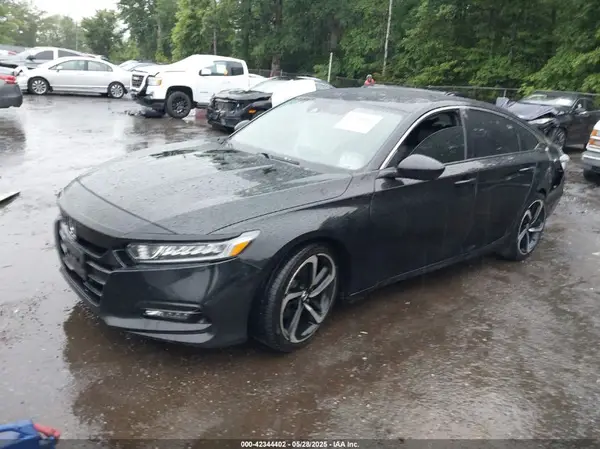 1HGCV1F33JA232563 2018 HONDA ACCORD - Image 2