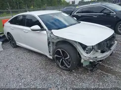 1HGCV1F33JA233843 2018 HONDA ACCORD