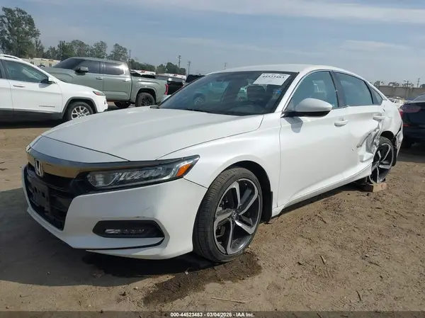 1HGCV1F33JA235530 2018 HONDA ACCORD - Image 2