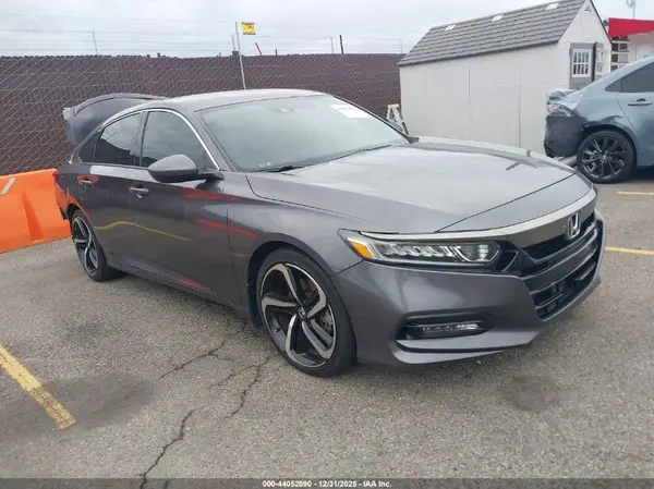 1HGCV1F33JA243899 2018 HONDA ACCORD - Image 1