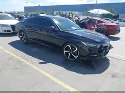 1HGCV1F33JA244521 2018 HONDA ACCORD