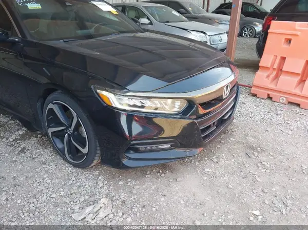 1HGCV1F33JA244535 2018 HONDA ACCORD - Image 1