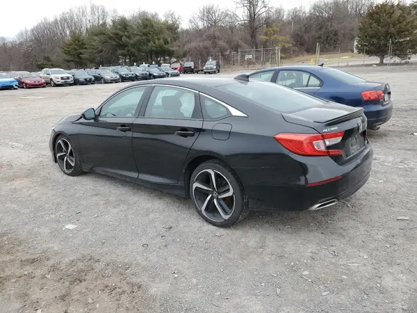 1HGCV1F33JA250271 2018 HONDA ACCORD - Image 2