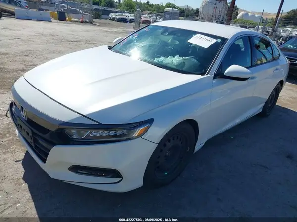1HGCV1F33JA251372 2018 HONDA ACCORD - Image 2