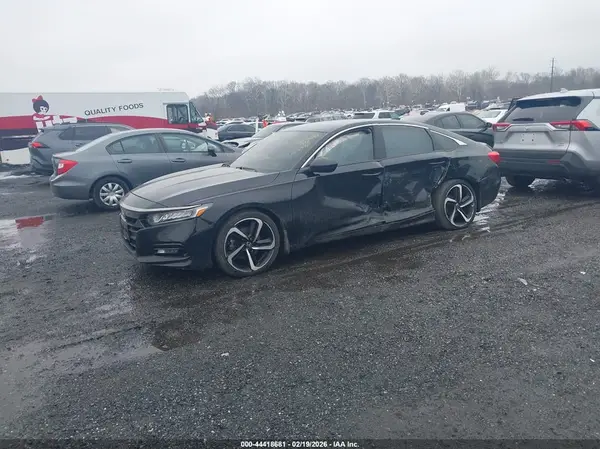 1HGCV1F33JA251856 2018 HONDA ACCORD - Image 2