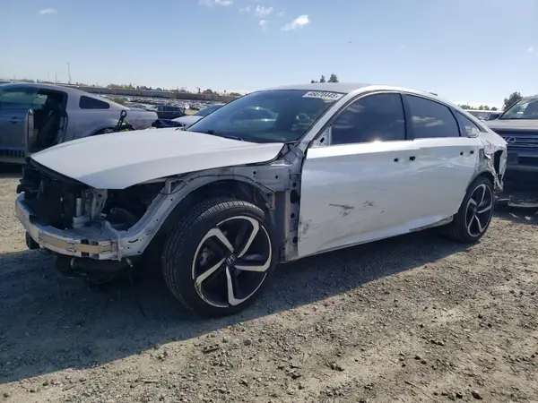 1HGCV1F33JA257575 2018 HONDA ACCORD - Image 1