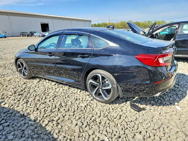 1HGCV1F33JA265532 2018 HONDA ACCORD - Image 2