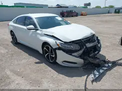 1HGCV1F33JA267281 2018 HONDA ACCORD