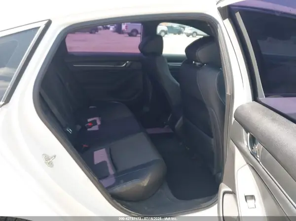 1HGCV1F33JA267281 2018 HONDA ACCORD - Image 8