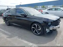 1HGCV1F33JA267913 2018 HONDA ACCORD