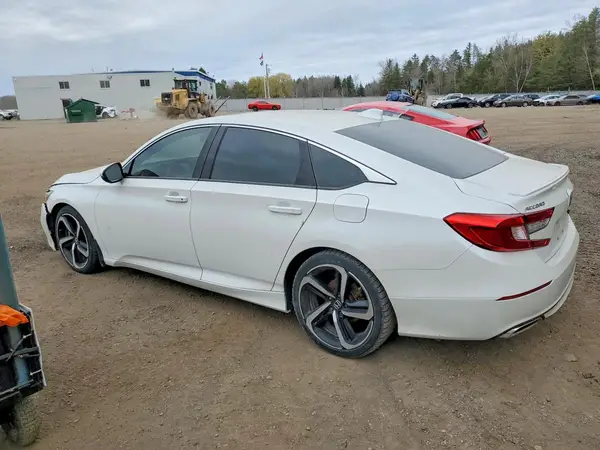 1HGCV1F33JA801329 2018 HONDA ACCORD - Image 2