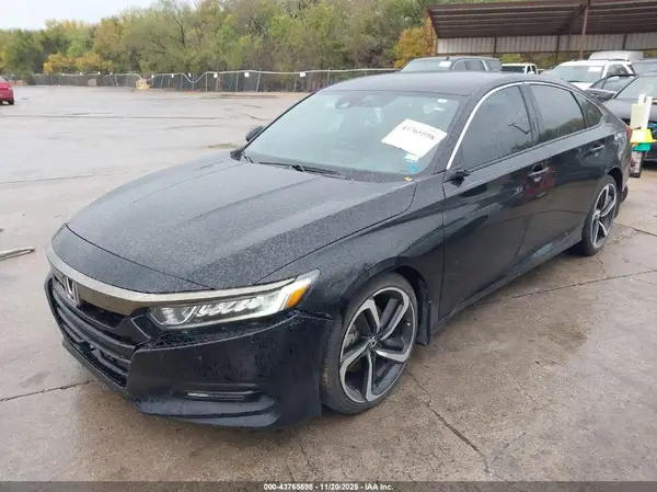 1HGCV1F33KA016200 2019 HONDA ACCORD - Image 2