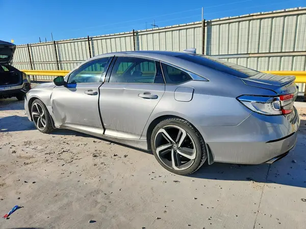1HGCV1F33KA016763 2019 HONDA ACCORD - Image 2