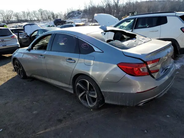 1HGCV1F33KA025589 2019 HONDA ACCORD - Image 2