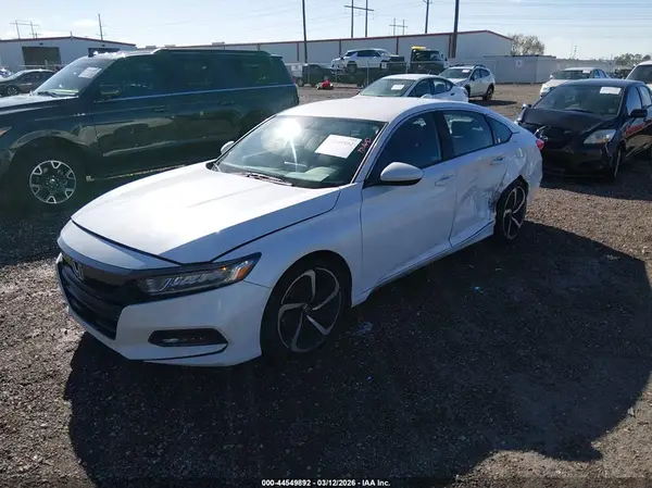 1HGCV1F33KA058494 2019 HONDA ACCORD - Image 2
