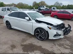 1HGCV1F33KA060746 2019 HONDA ACCORD