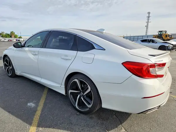 1HGCV1F33KA067213 2019 HONDA ACCORD - Image 2